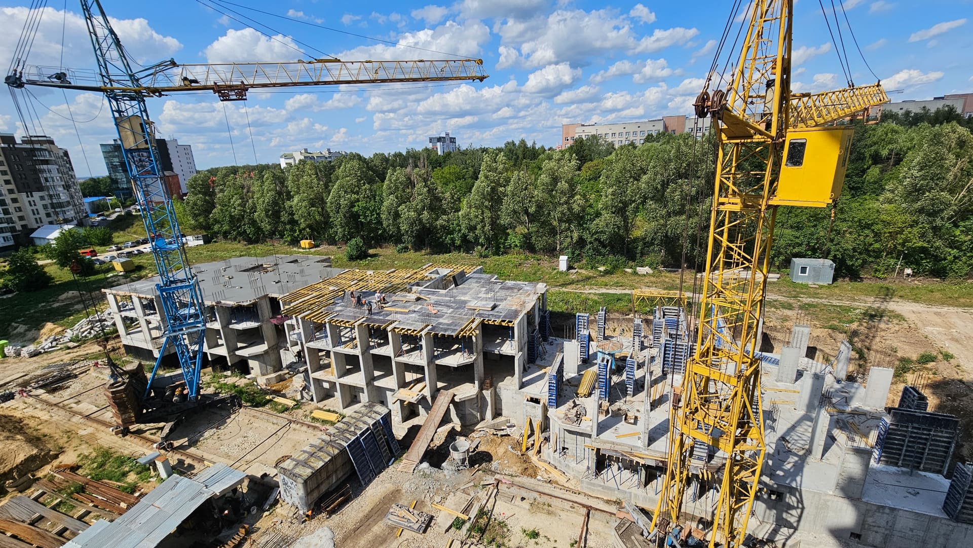 Серпень 2023